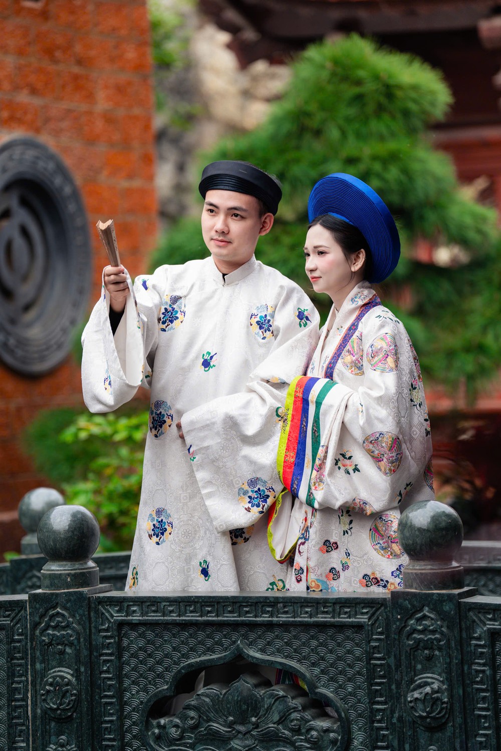 Tiến Đạt & Phương Anh trong trang phục cổ phục